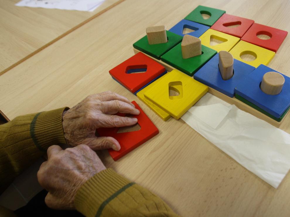 2949la-enfermedad-de-alzheimer-va-vinculada-la-edad-en-aragon-hay-unos-35-000-enfermos