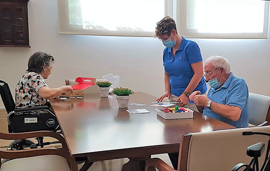 3152eriatricarea-alzheimer-covid19