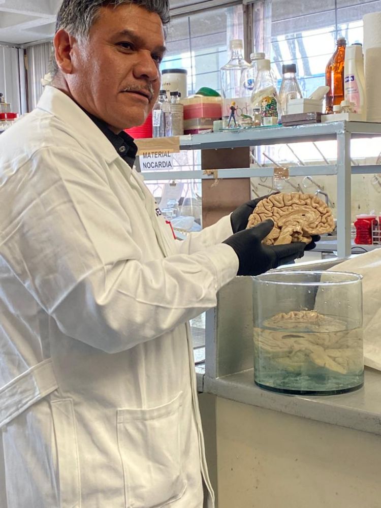 José Luna en su laboratorio. Cortesía.