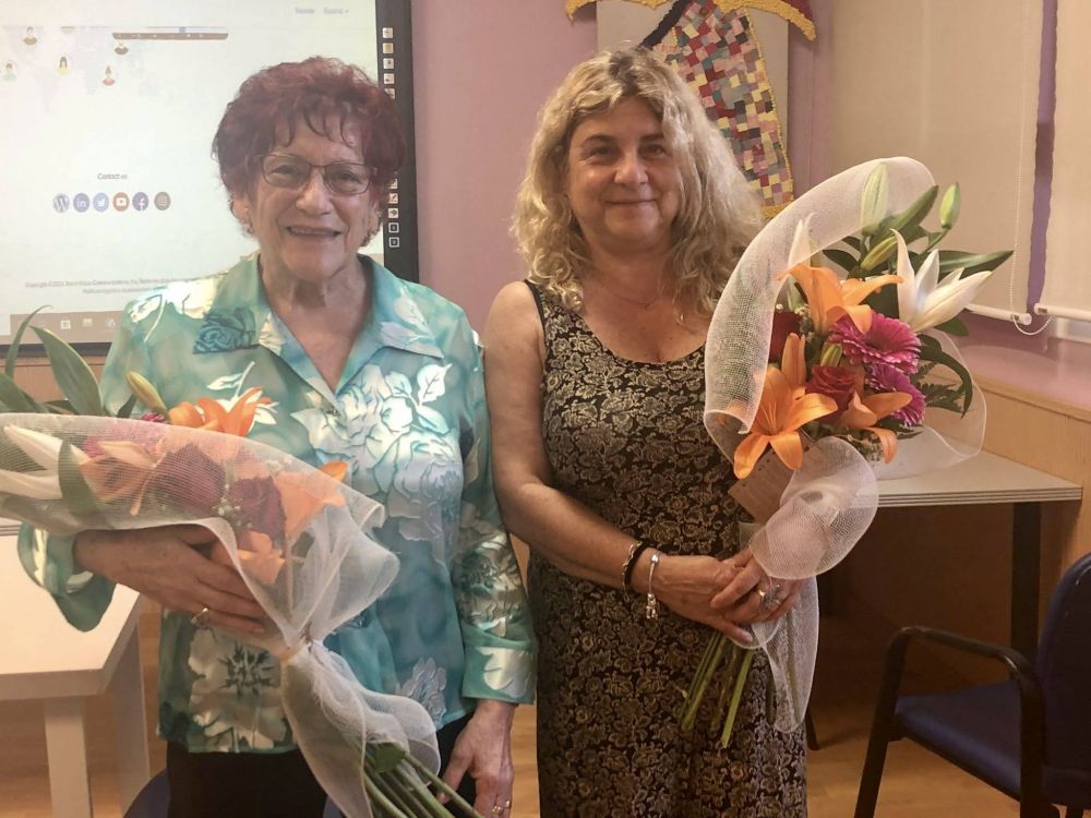 MA Rosa Giner, presidenta durant 27 anys, i Mercè Rull, nova presidenta de l'AFA.